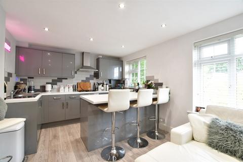 3 Woodhatch, Southwater, Horsham, RH13 9TU