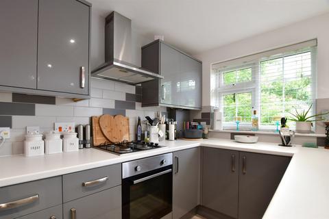 3 Woodhatch, Southwater, Horsham, RH13 9TU