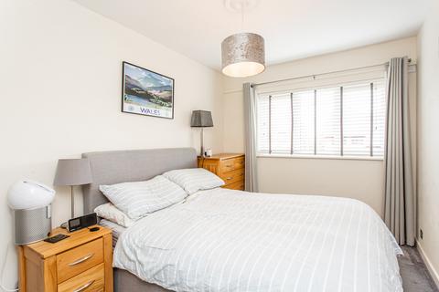35 Brymay Close, London, E3 2SY