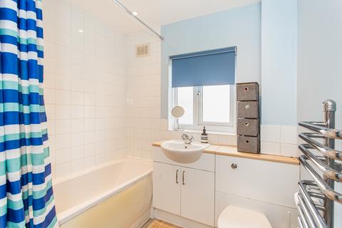 35 Brymay Close, London, E3 2SY