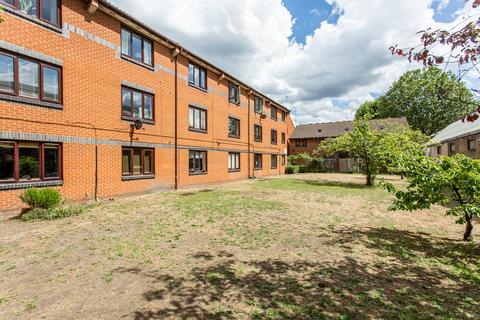 35 Brymay Close, London, E3 2SY