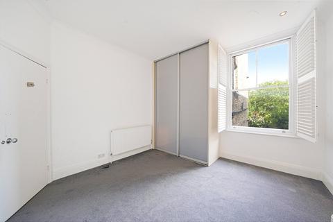 2 bedroom flat to rent, Winchester Avenue, London