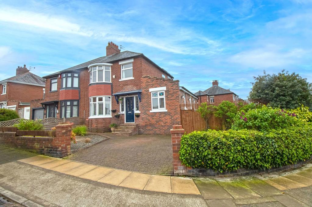 Countess Drive, Denton Burn, Newcastle upon Tyne, Tyne and Wear, NE15 7BT 3 bed semidetached