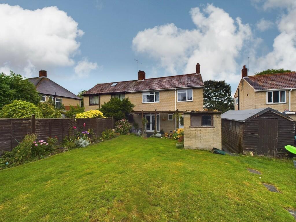 Hatters Lane, High 3 bed semidetached house for sale £425,000
