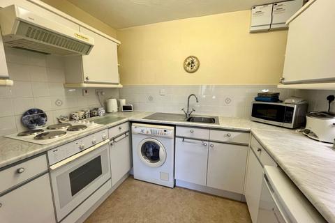39 Bordeaux Close, Northampton, NN5 6YR