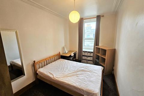 2 bedroom flat to rent, Urquhart Road, City Centre, Aberdeen, AB24