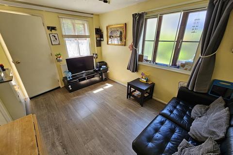 1 bedroom terraced house for sale, Dutch Barn Close, Stanwell Village, Stanwell
