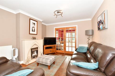 3 Beulah Road, Hornchurch, RM12 4YR