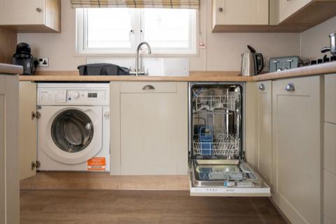 2 bedroom lodge for sale - Broadland Sands Holiday Park, Corton NR32