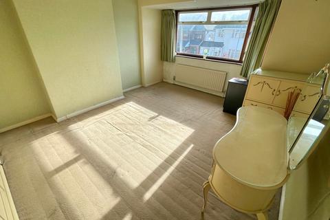 12 Radley Avenue, Ilford, IG3 9DA