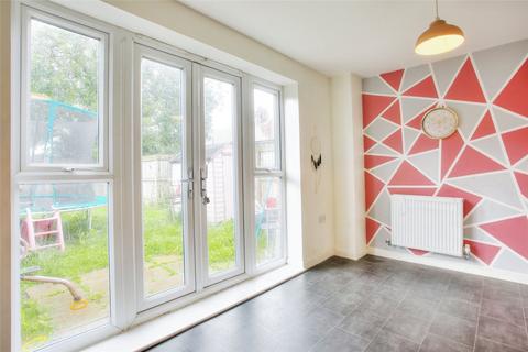 2 bedroom semi-detached house for sale - Lilac Crescent, Newcastle upon Tyne, Tyne and Wear, NE5