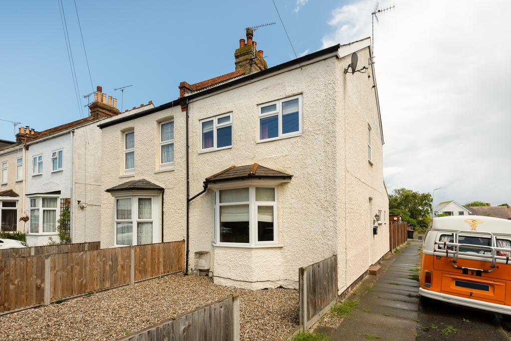 Glen Avenue, Herne Bay 2 bed semidetached house for sale £300,000