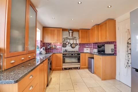 72 Riverdene Place, Southampton, SO18 1UH