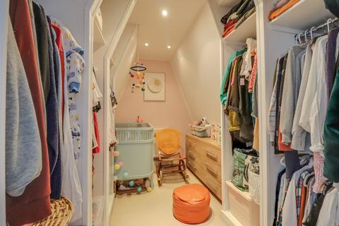 72 Riverdene Place, Southampton, SO18 1UH
