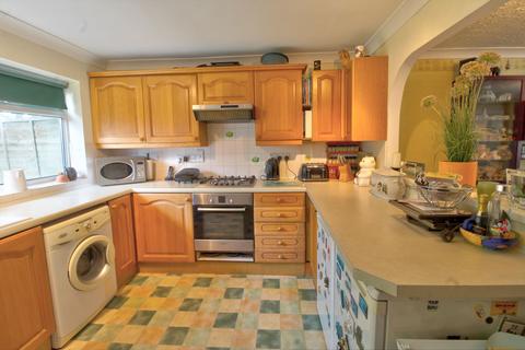 105 Radburn Close, Harlow, CM18 7EG
