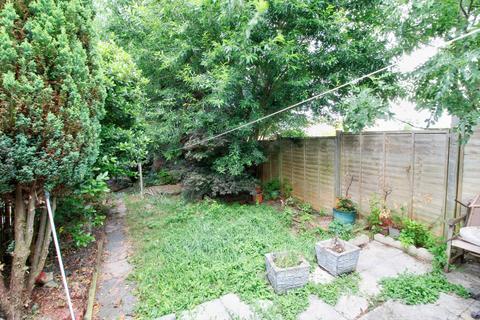 105 Radburn Close, Harlow, CM18 7EG