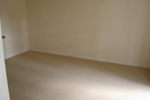 2 bedroom flat to rent, Lady Park Court, Leeds, West Yorkshire, UK, LS17