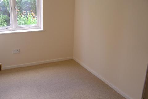 2 bedroom flat to rent, Lady Park Court, Leeds, West Yorkshire, UK, LS17