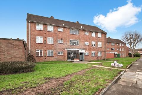 2 bedroom flat for sale, Sycamore Avenue, Hayes HA0