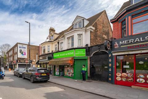 Terraced house for sale, Cricklewood Lane, NW2