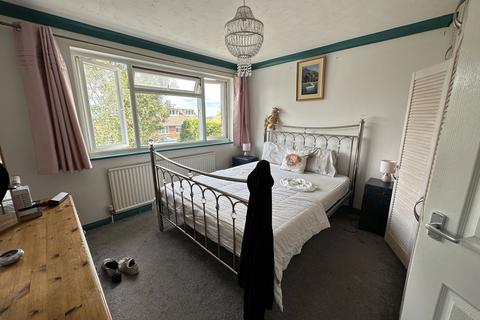 102 Wolf Lane, Windsor, SL4 4YZ
