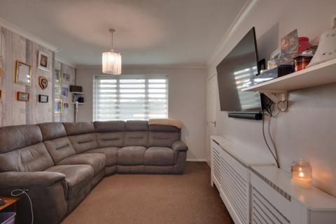 3 Warren Drive, Crawley, RH11 0DS