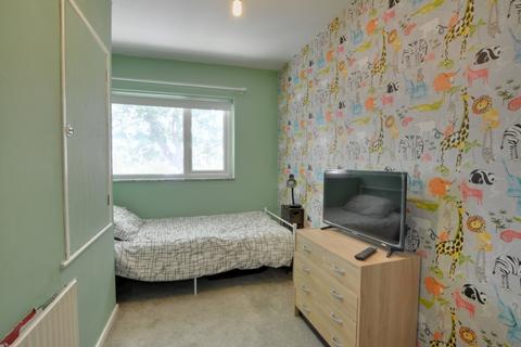 3 Warren Drive, Crawley, RH11 0DS