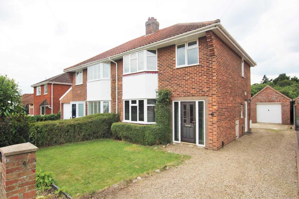Drayton Wood Road, Norwich NR6 3 bed semidetached house £1,100 pcm