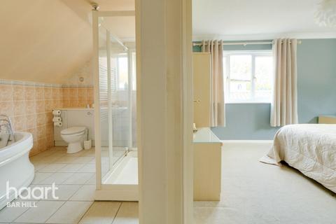 13 The Fairway, Bar Hill, Cambridge, CB23 8SR