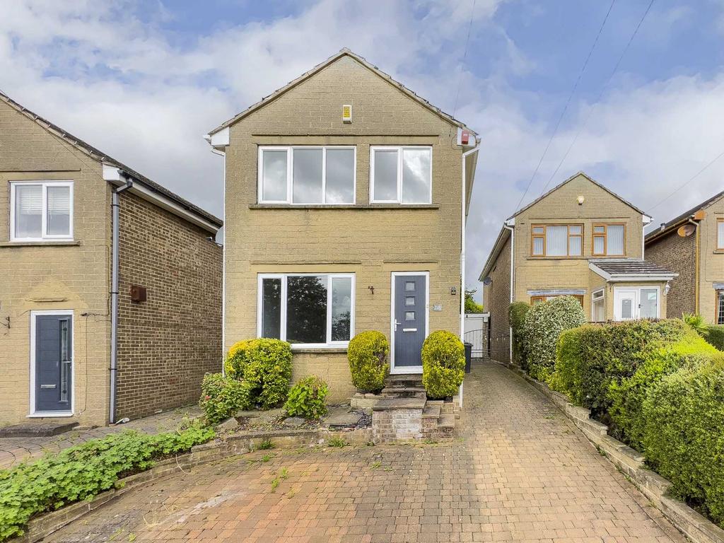 Upper Batley Low Lane, Birstall 4 bed detached house £325,000