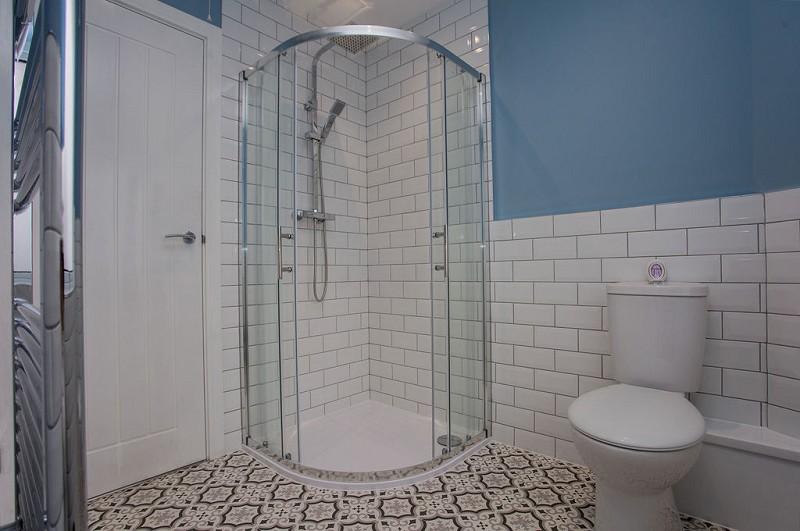 En Suite 1