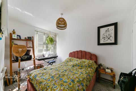 10 Brock Place, London, E3 3QU