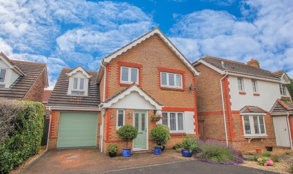 Spaxton Close, BurnhamonSea, Somerset, TA8 4 bed detached house for