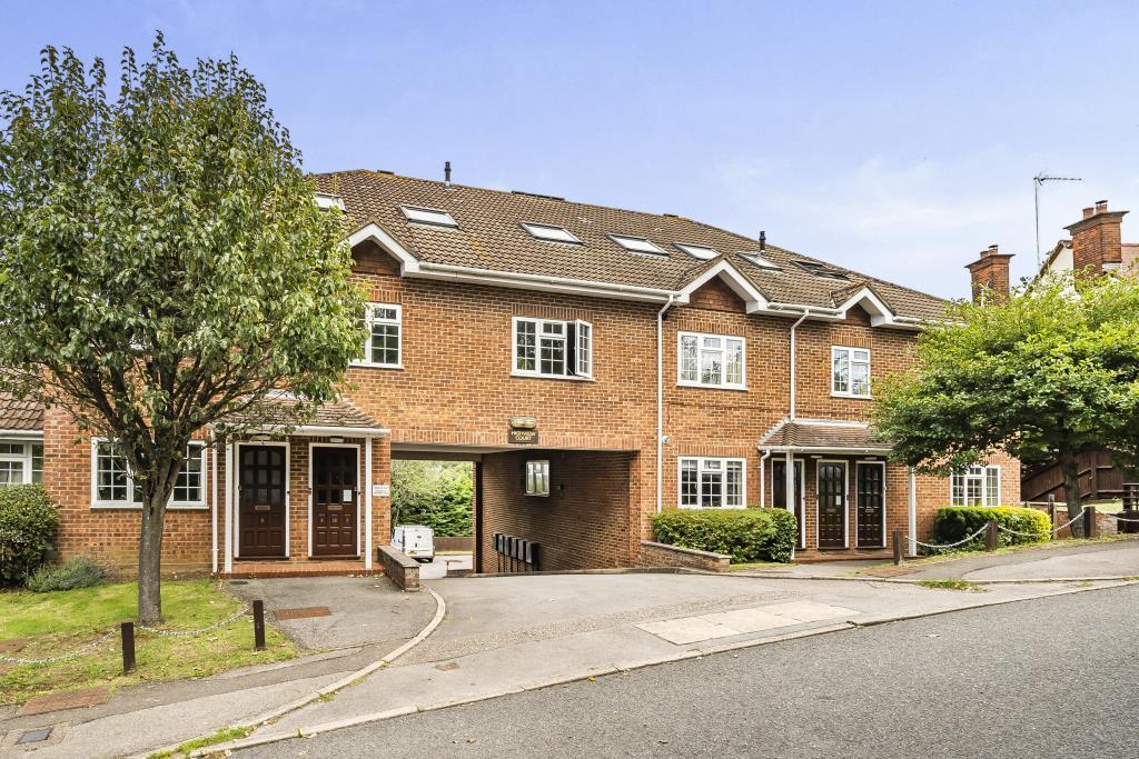 Chesham, Buckinghamshire, HP5 1 bed flat for sale £220,000