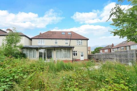 22 Farm Way, Worcester Park, KT4 8SB