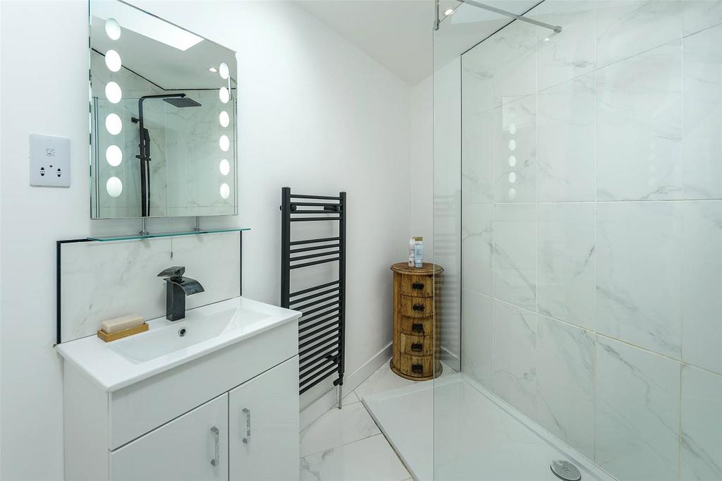 Master En-Suite