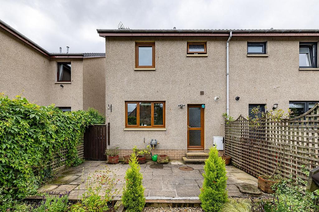 9 St. Aidans Park, St Boswells TD6 0DQ 2 bed semidetached house for