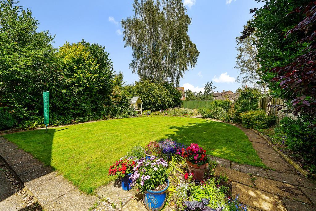 Little Milton, Oxfordshire, OX44 4 bed detached house for sale £650,000