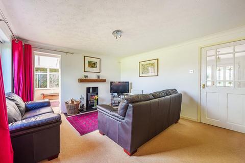13 Chiltern View, Little Milton, Oxford, OX44 7QP