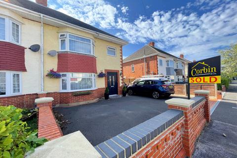 10 Castleton Avenue, Bournemouth, BH10 7HP