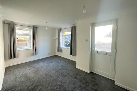 2 bedroom semi-detached house to rent, Madeira Villas, Exmouth EX8