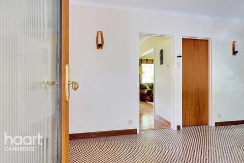 29 Cambridge Road, Abington, Cambridge, CB21 6BL