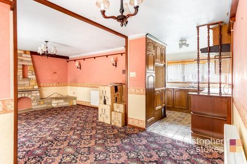 13 Mcgredy, Cheshunt, Waltham Cross, EN7 6JZ