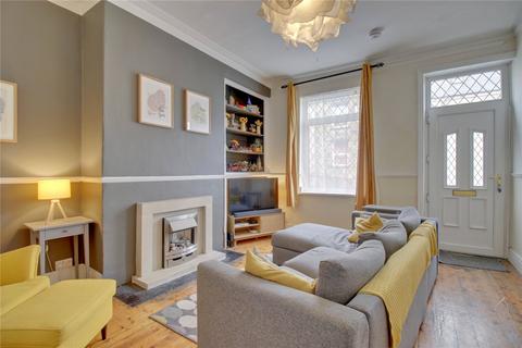 3 bedroom terraced house for sale - Nunthorpe Road, Rodley, Leeds, West Yorkshire, LS13
