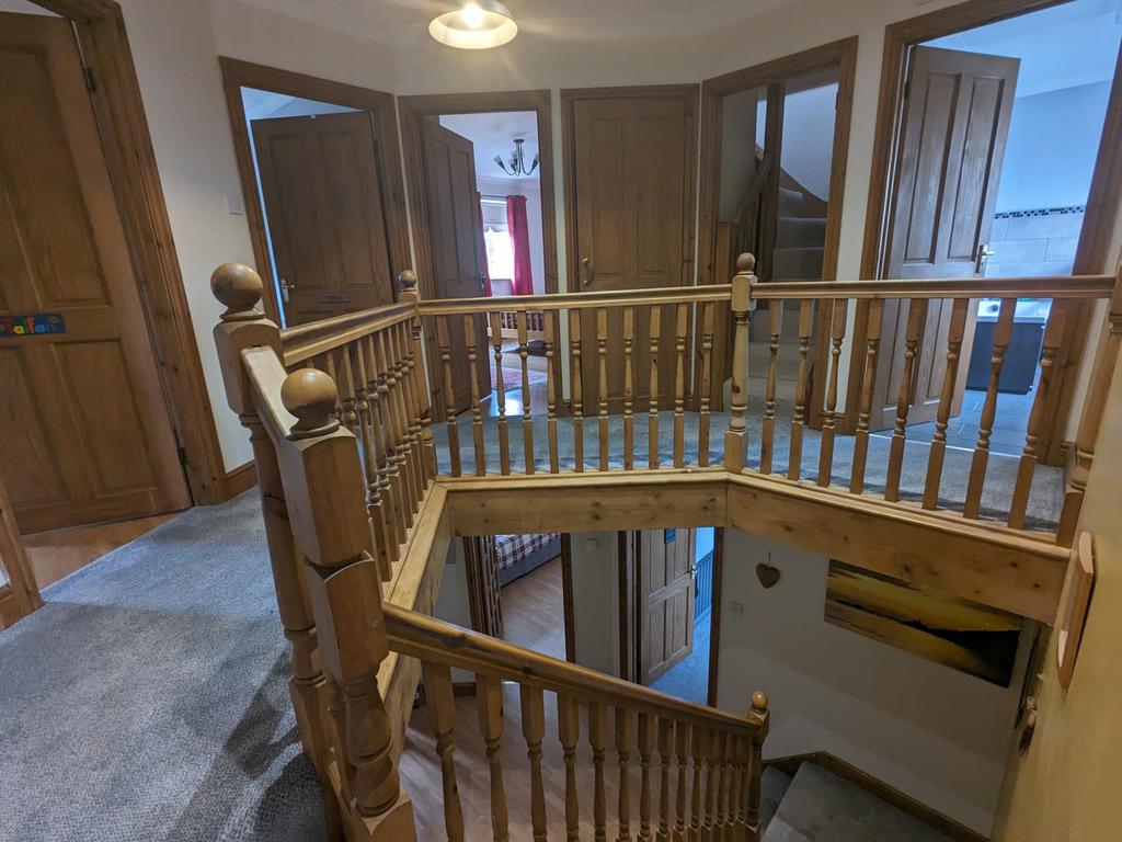 Heol Ddu, Ammanford, SA18 6 bed detached house for sale £419,950