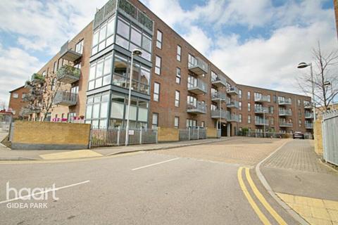 1 bedroom apartment for sale, Dreywood Court, Squirrels Heath Lane, Gidea Park, RM2