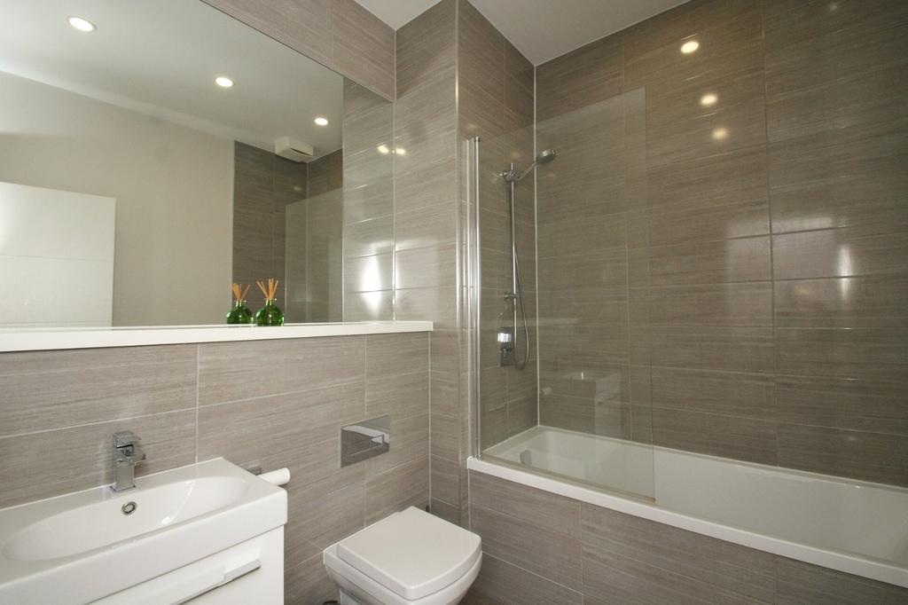 Apartment in Leeds, Greenflag, Woodhall Hills - More
