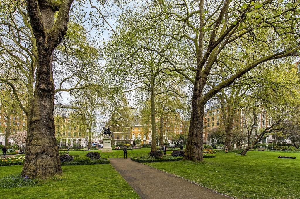 St. James&#39;s Square