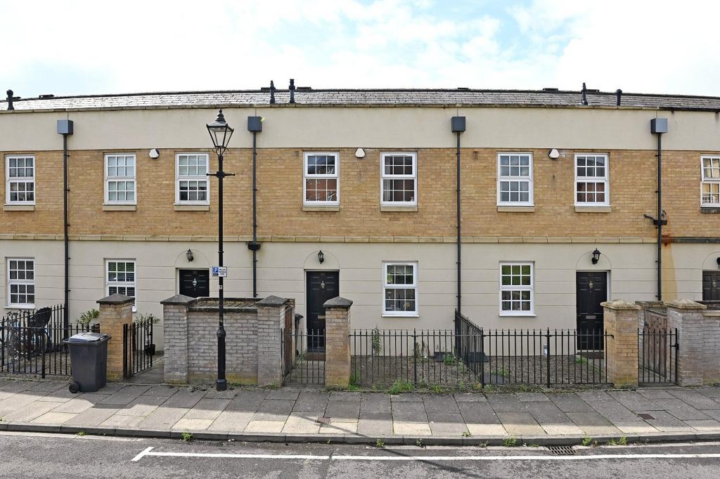 Drive, Leeman Road, York, YO26 2 bed terraced house for sale £235,000