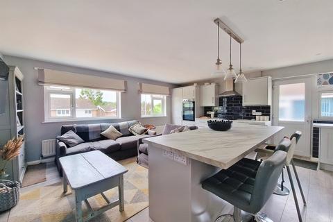 1 Spring Close, Bridport, DT6 3XL